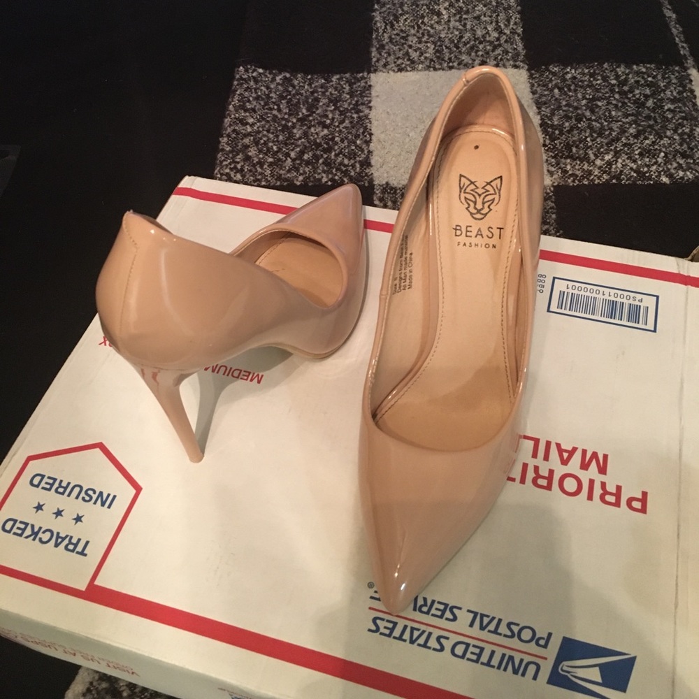 Beast Fashion nude pumps